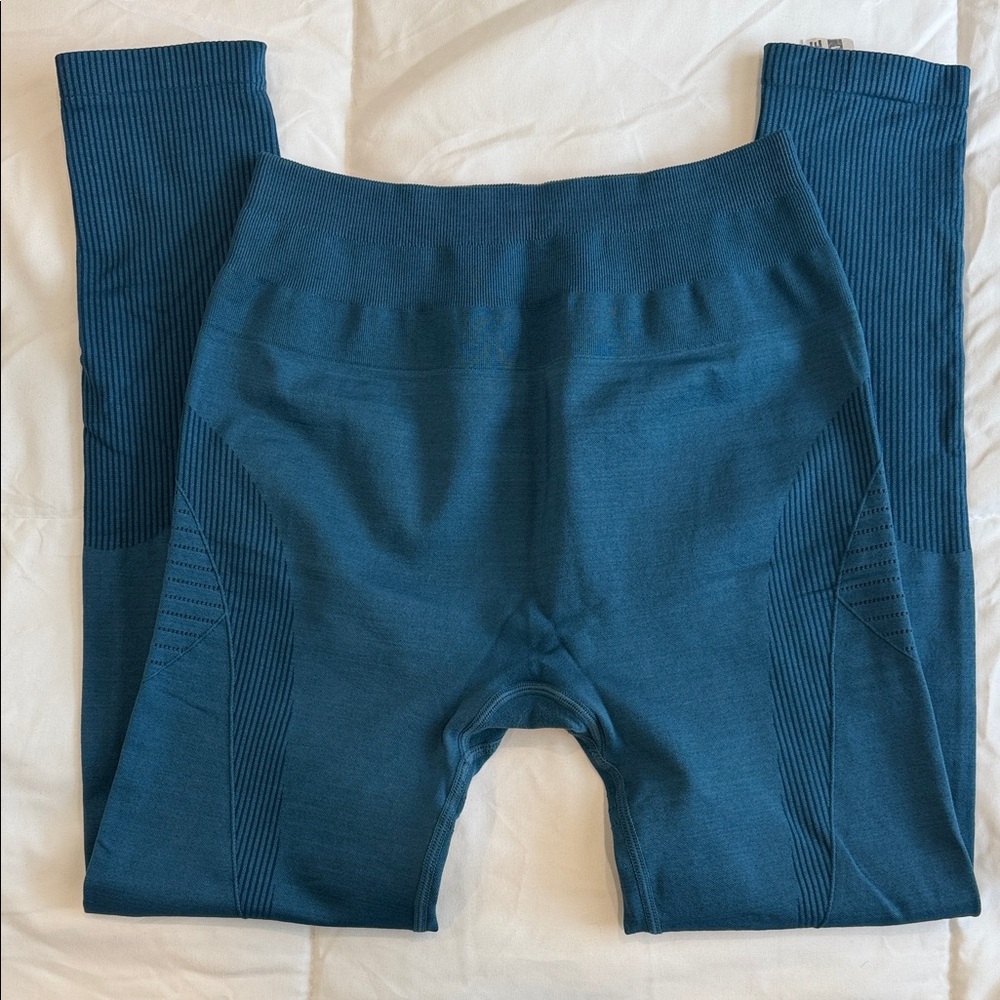 Set of 3 | Alphalete Women's Leggings in Lavender, Teal, and Charcoal - Picture 2 of 4